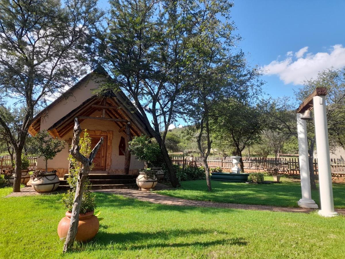 Monkey Mountain Family Lodge