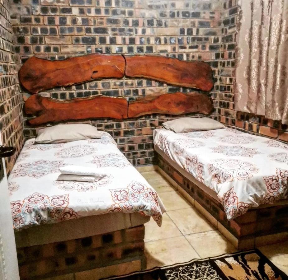 Monkey Mountain Family Lodge Gemsbokfontein